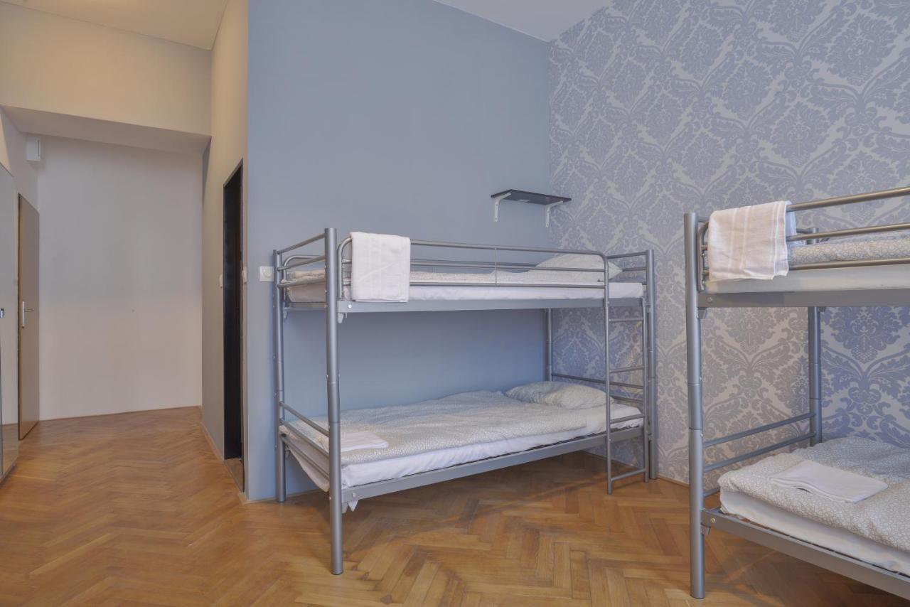 Globe Hostel Prague Adults Only Bagian luar foto