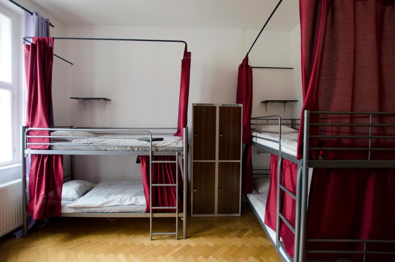 Globe Hostel Prague Adults Only Bagian luar foto