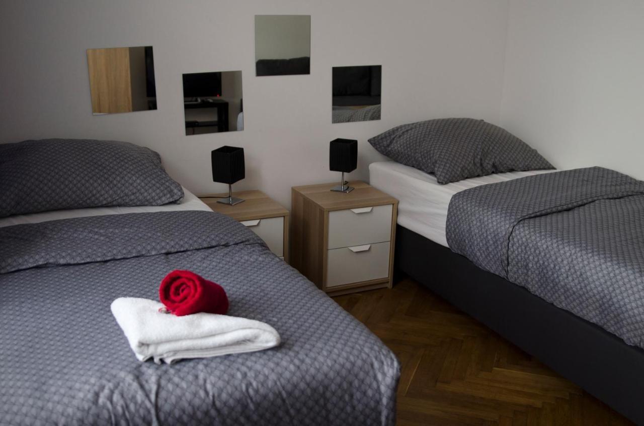 Globe Hostel Prague Adults Only Bagian luar foto